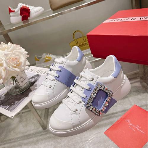 Picture of Roger Vivier Shoes Women _SKUfw122003057fw